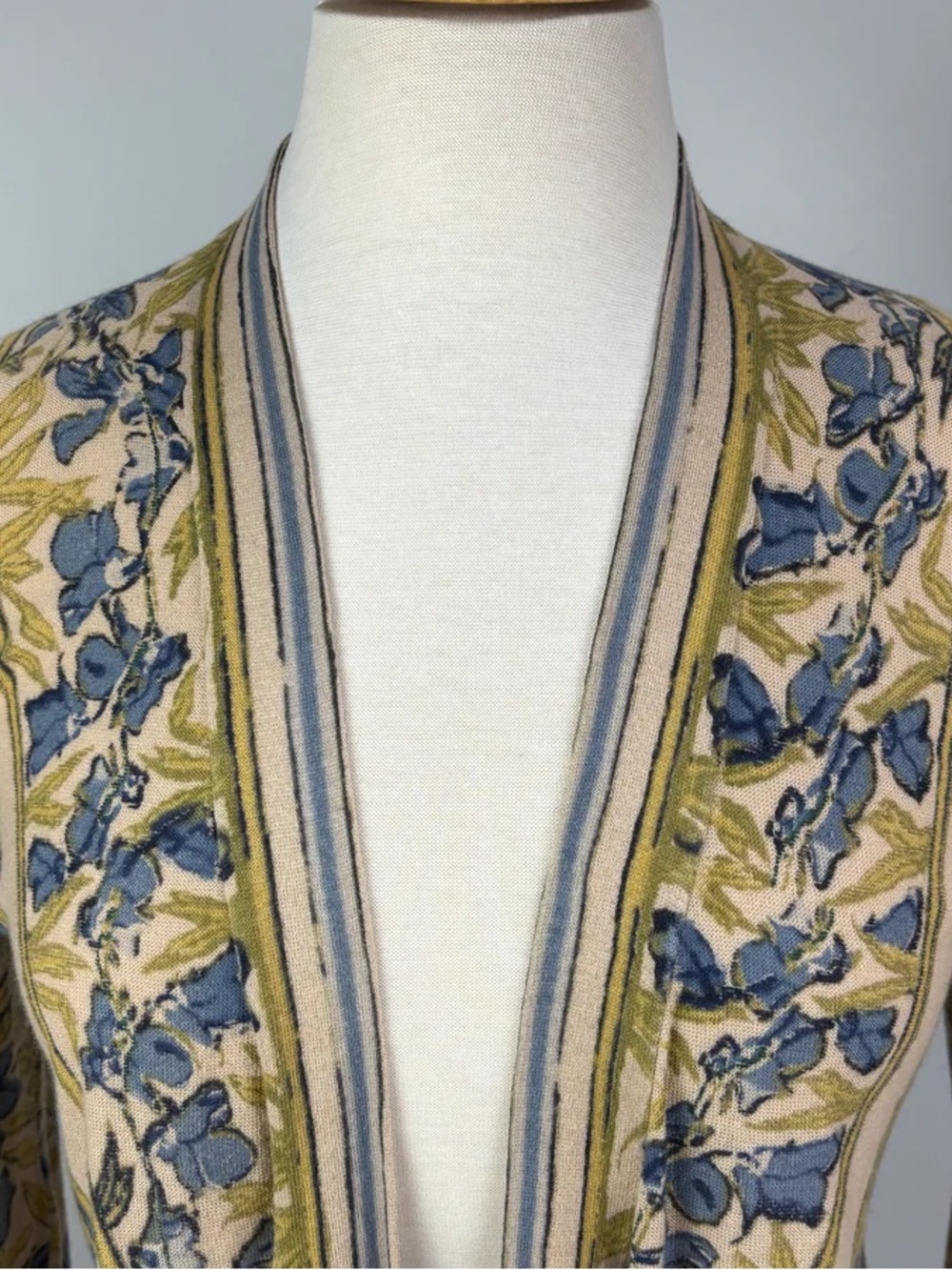 Anthropologie Guinevere Floral Cardigan – Size Medium - Picture 3 of 5